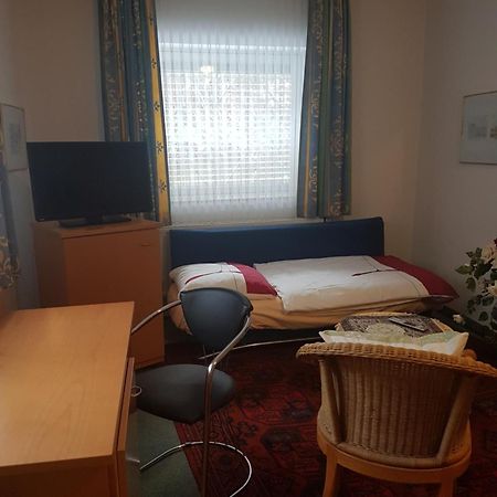 Gaestehaus Krefeld Uerdingen Bagian luar foto