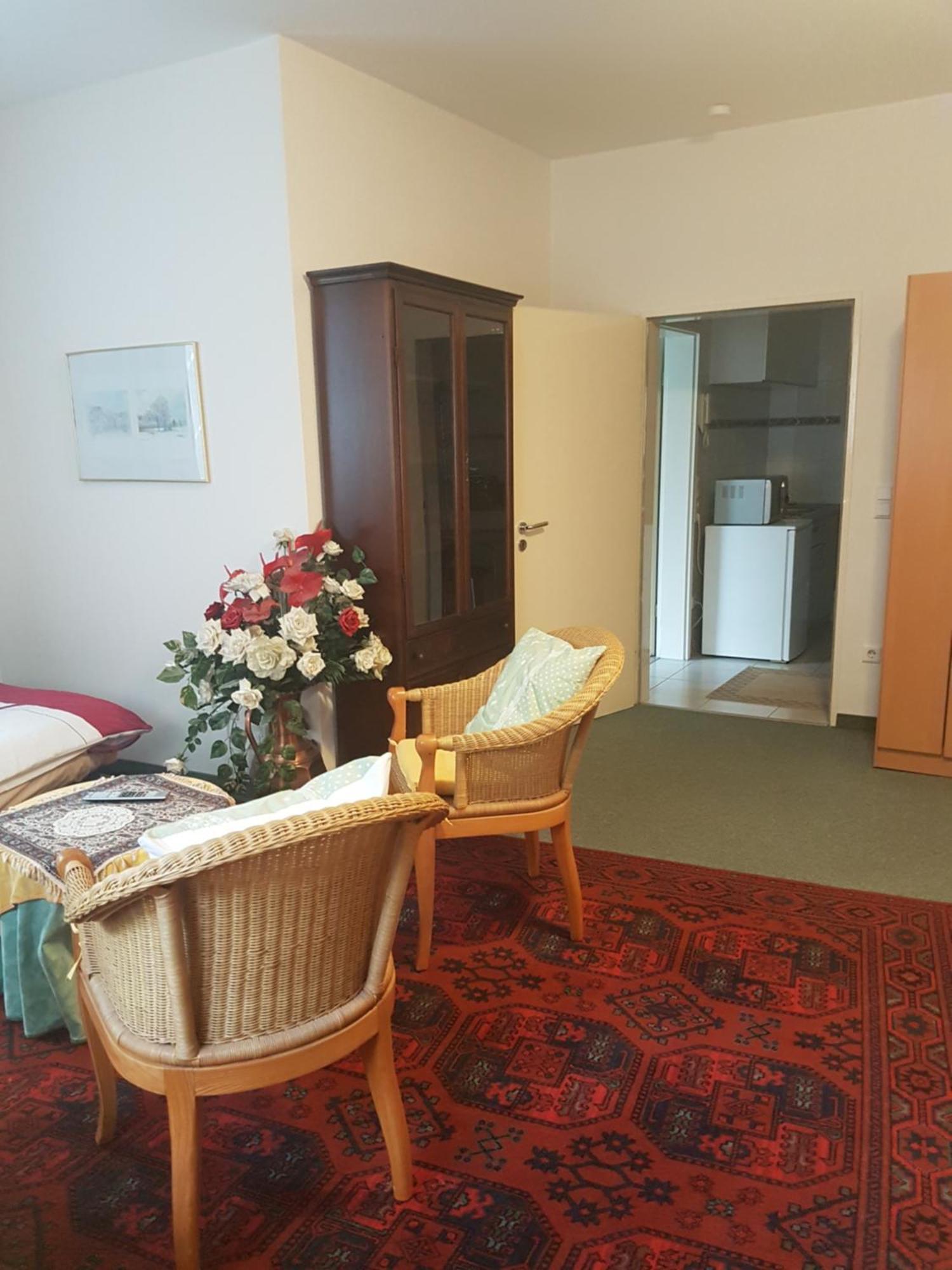 Gaestehaus Krefeld Uerdingen Bagian luar foto